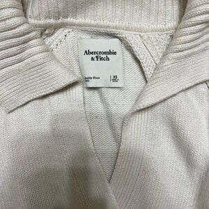 Abercrombie & Fitch Notch-Neck Sweater